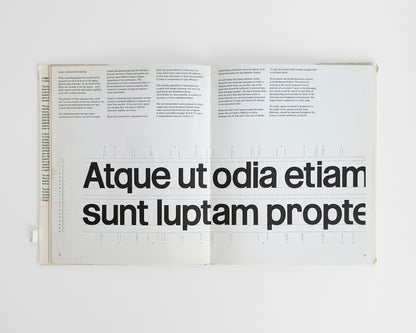 A Sign Systems Manual by Crosby/Fletcher/Forbes [Worn Dust Jacket]
