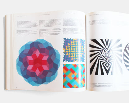 Graphic Design International by Igildo G. Biesele, 1977