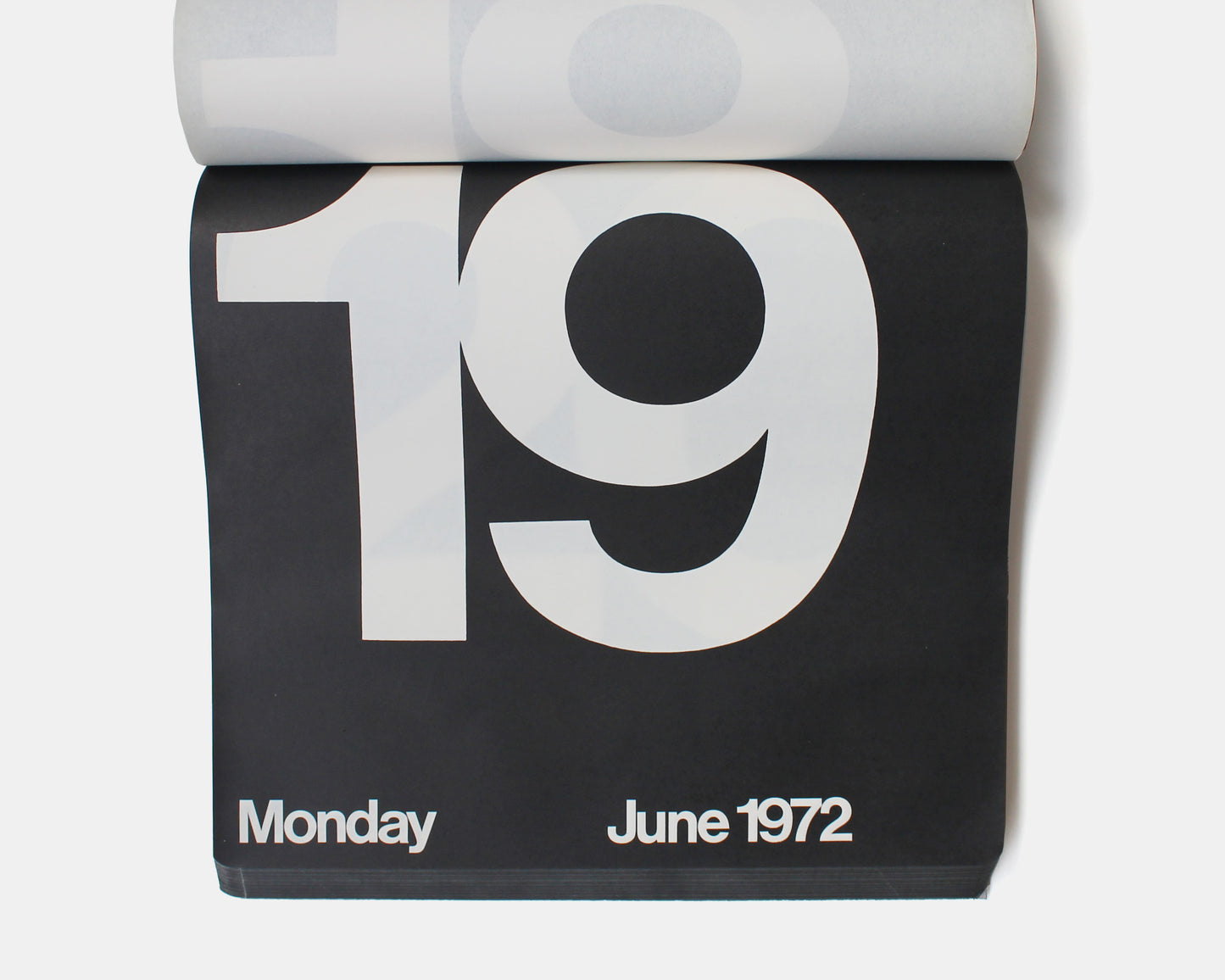 1972 Original Knoll Calendar [Massimo Vignelli]